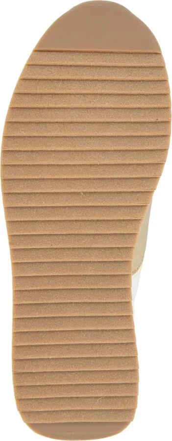 Kenneth Cole Reaction Women's Cameron Easy On Puff Sneakers - Image 10