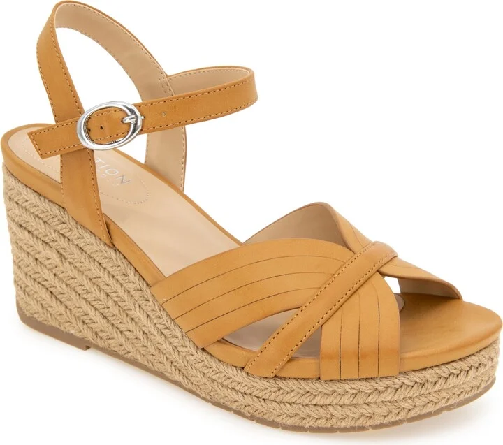 Kenneth Cole Reaction Women's Comi Almond Toe Wedge Sandals