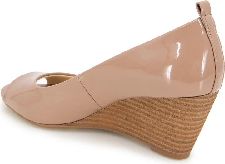 Kenneth Cole Reaction Women's Elinor Mid Wedge Pumps - Image 6
