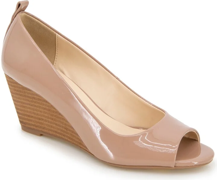 Kenneth Cole Reaction Women's Elinor Mid Wedge Pumps