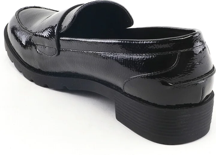 Kenneth Cole Reaction Women's Fern Slip-On Loafer - Image 11