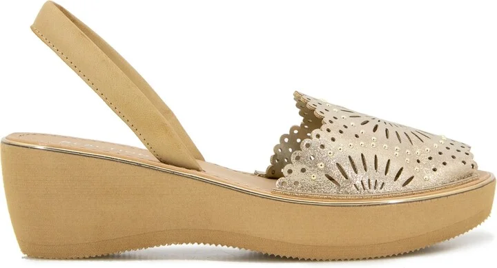 Kenneth Cole Reaction Women's Fine Glass Laser Wedge Sandals - Image 10