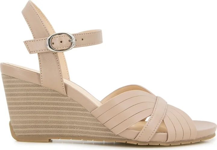 Kenneth Cole Reaction Women's Gomi Wedge Sandals - Image 2