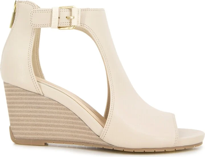 Kenneth Cole Reaction Women's Gracie Wedge Sandals - Image 2