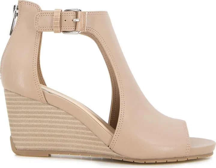 Kenneth Cole Reaction Women's Gracie Wedge Sandals - Image 7