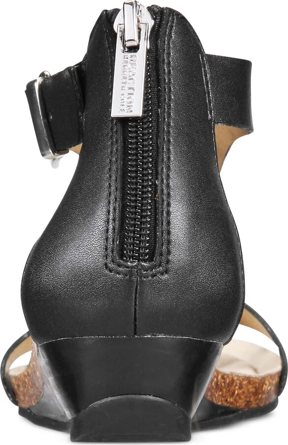 Kenneth Cole Reaction Women's Great Gal Sandals - Image 8