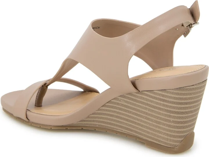 Kenneth Cole Reaction Women's Greatly Thong Almond Toe Wedge Sandals - Image 3