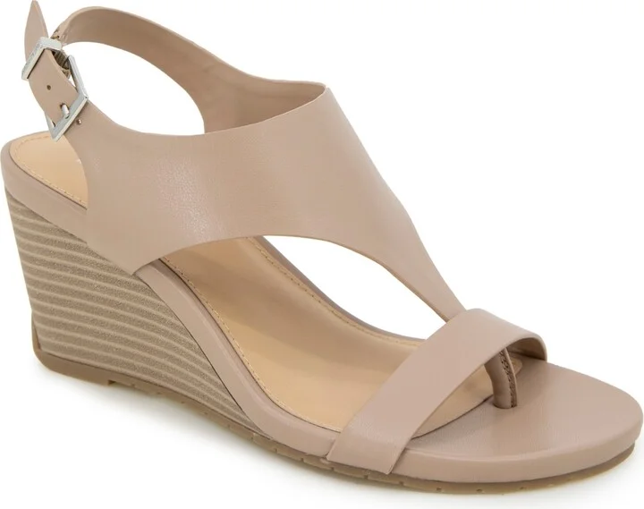Kenneth Cole Reaction Women's Greatly Thong Almond Toe Wedge Sandals