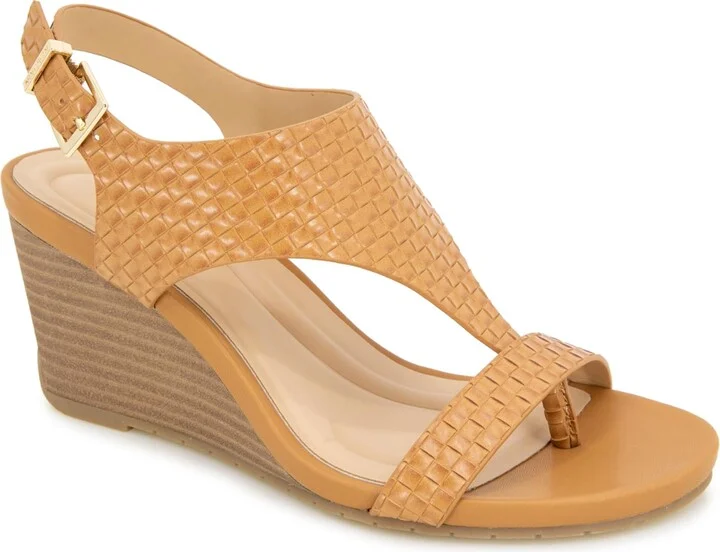 Kenneth Cole REACTION Women's Greatly Thong Sandal