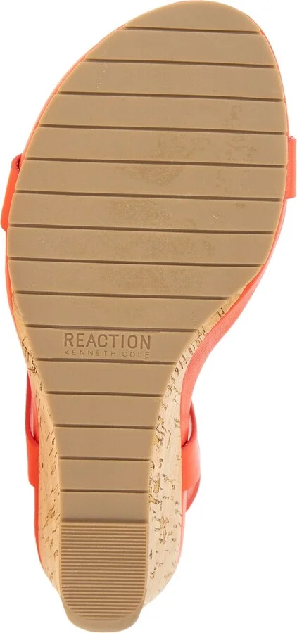 Kenneth Cole Reaction Women's Greatly Thong Sandals - Image 9