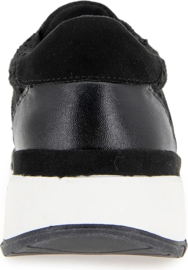 Kenneth Cole Reaction Women's Klancy Sneakers - Image 3