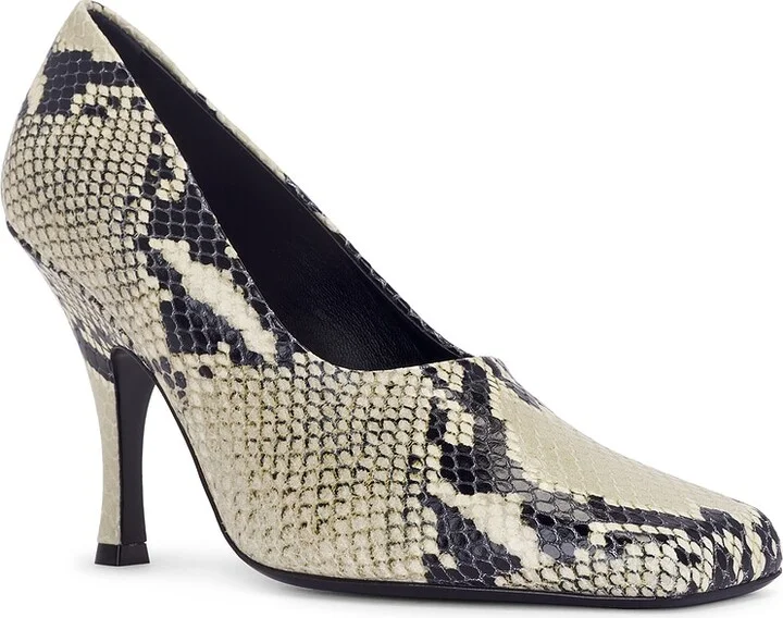 KHAITE Eva Pump in Black - Image 2