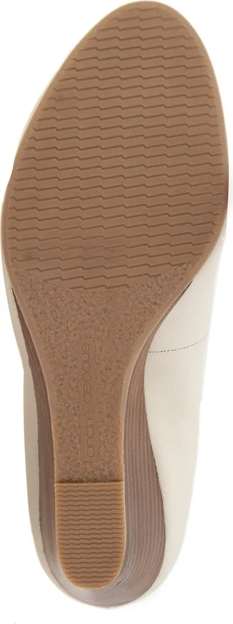 Khloe Featherweight Wedge Pump - Image 6