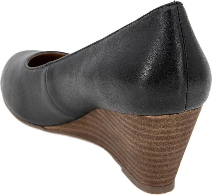 Khloe Featherweight Wedge Pump - Image 10