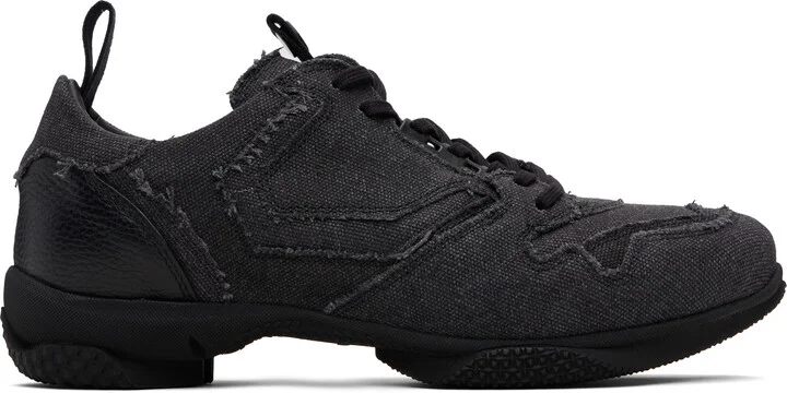 CARBON BLACK