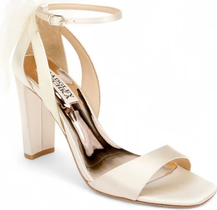 Kim Mesh Bow Block Heel In Ivory