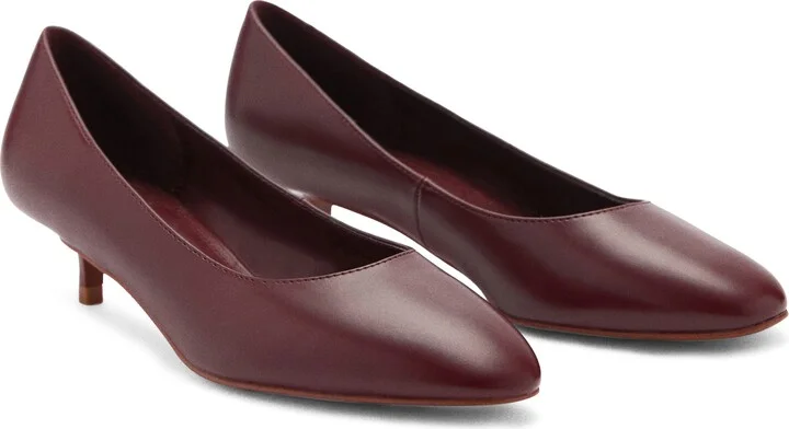 Kitten Heel Pump