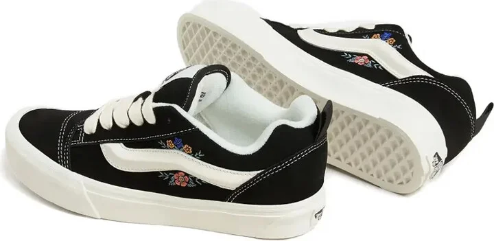 Knu Skool embroidered low-top sneakers - Image 3