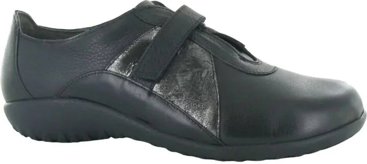Koru Amiria Sneaker In Soft Black