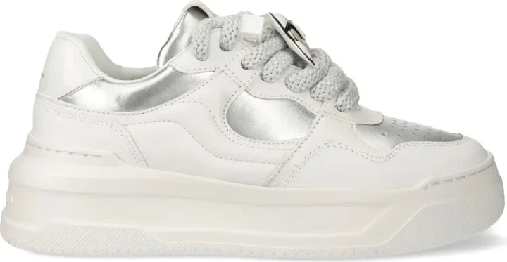 Krew Max trainers