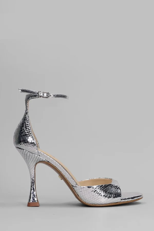Kumala 95 Sandals In Silver Leather