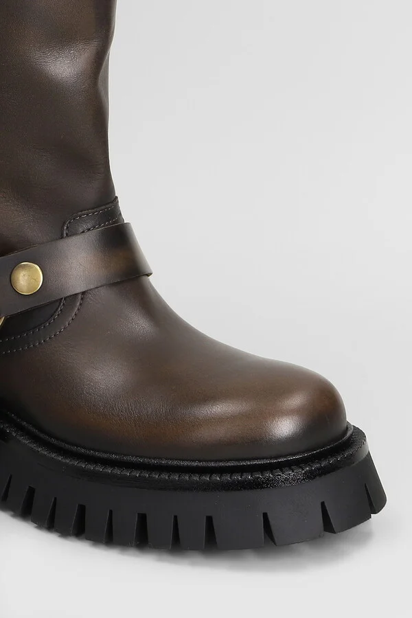 Kurt Chunky Low Heels Ankle Boots In Brown Leather - Image 5