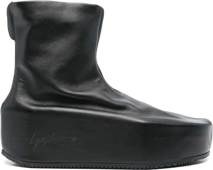 Kyasu boots