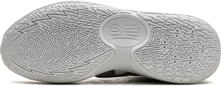 Kyrie 5 Low "White Wolf Grey Black" sneakers - Image 4
