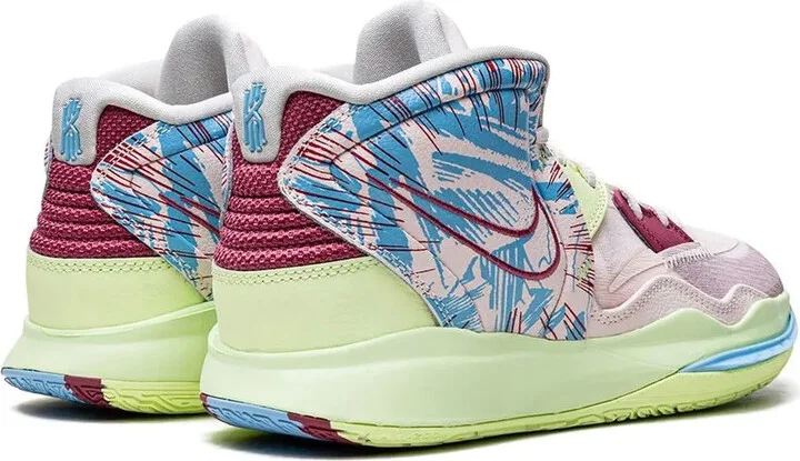 Kyrie 8 Infinity "1 World 1 People" sneakers - Image 3
