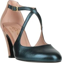 La Belle Woman Pumps - Image 2