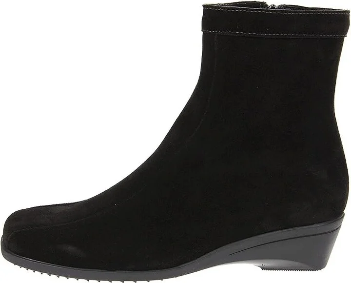 La Canadienne Elizabeth Women's Zip Boots Black Suede : 5 M (B) - Image 7