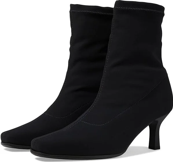 La Canadienne Tally Women's Shoes Black Micro Stretch : 5 M (B), Synthetic
