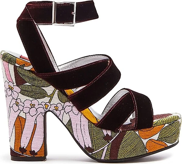 La DoubleJ Women's Medal Wedge