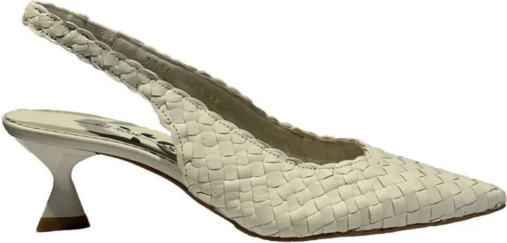 La Rose Carol Pointed Slingback