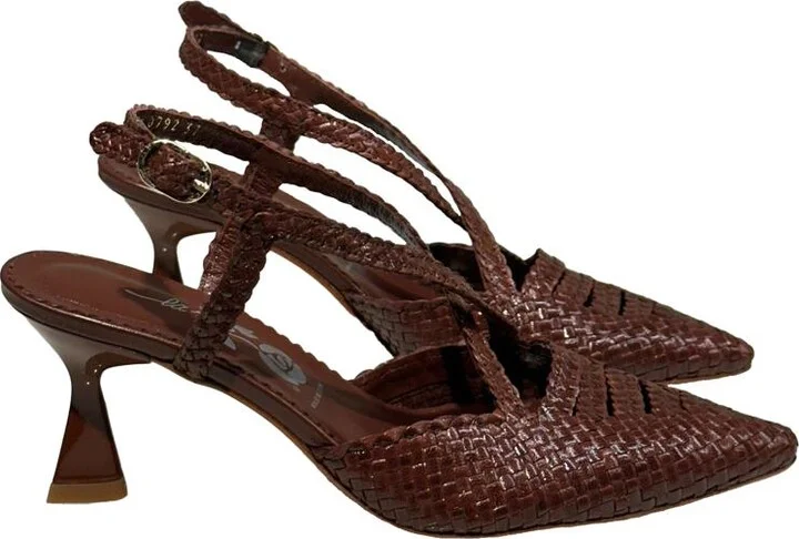La Rose Moritz Pointed Pumps - Image 3