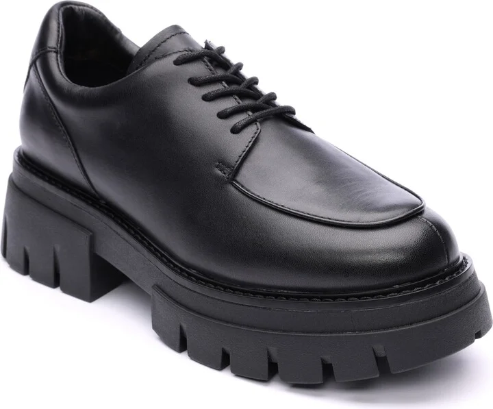 Lab Lug Platform Derby