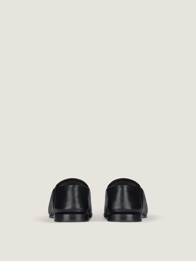 Label loafers in leather - Image 5