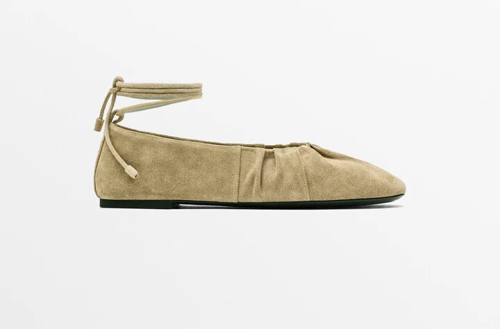 Lace-Up Ballet Flats With Gathering