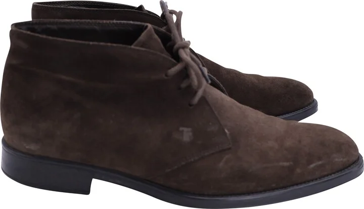 Lace-Up Boots in Brown Suede