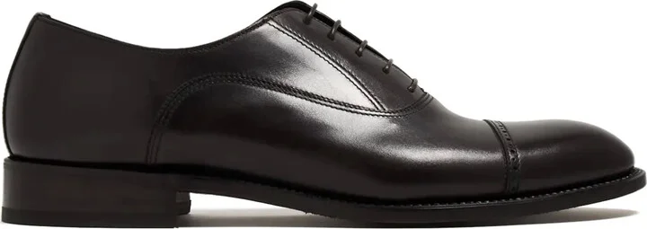 lace-up leather Oxford shoes