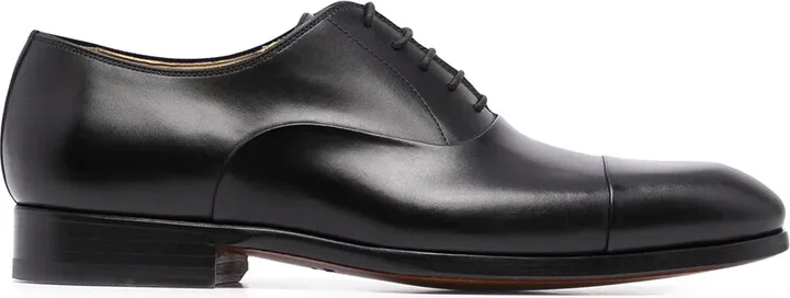 lace-up leather Oxford shoes