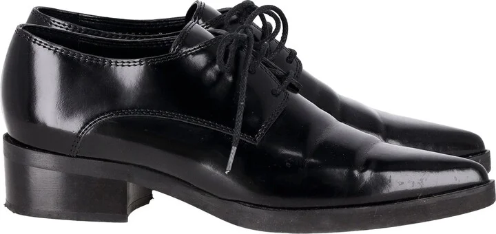 Lace-Up Loafers in Black Leather