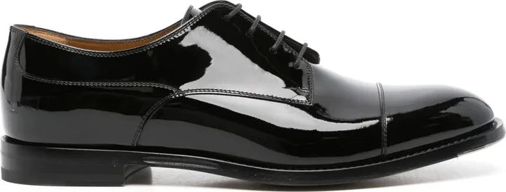 lace-up Oxford shoes