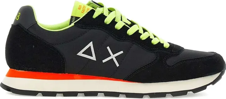 Lace-Up Running Shoes