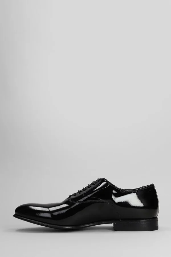 Lace Up Shoes In Black Patent Leather - Image 3
