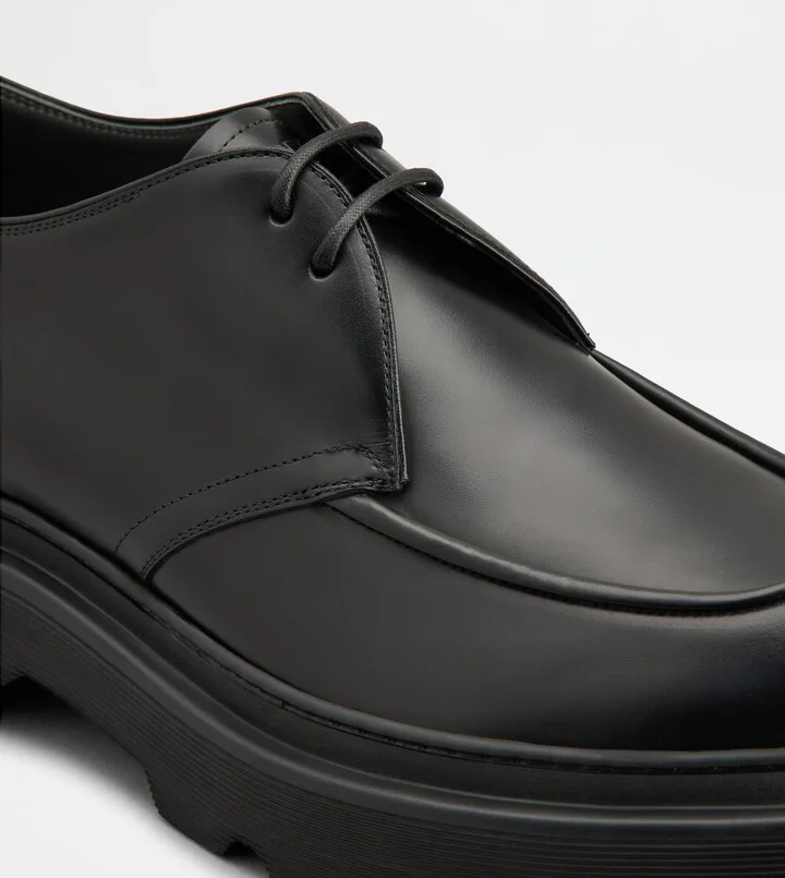 Lace-ups in Leather - Image 5