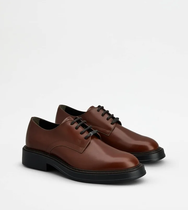 Lace-ups in Leather - Image 2