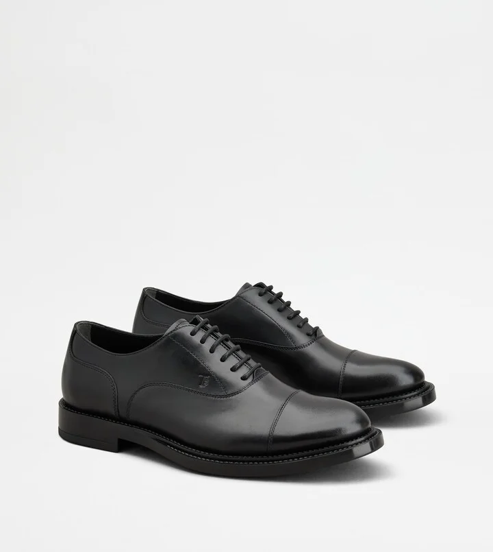 Lace-ups in Leather - Image 2