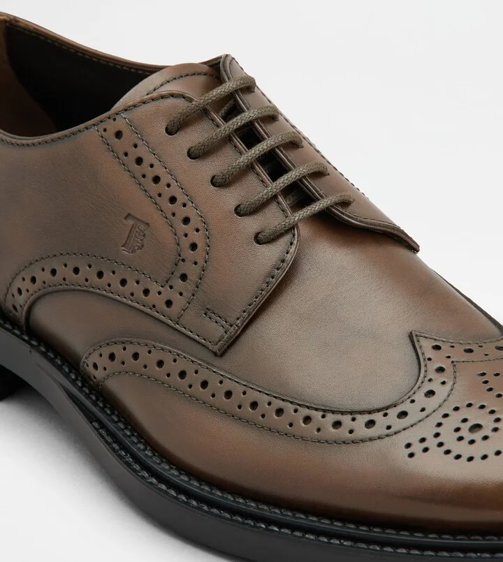 Lace-ups in Leather - Image 5