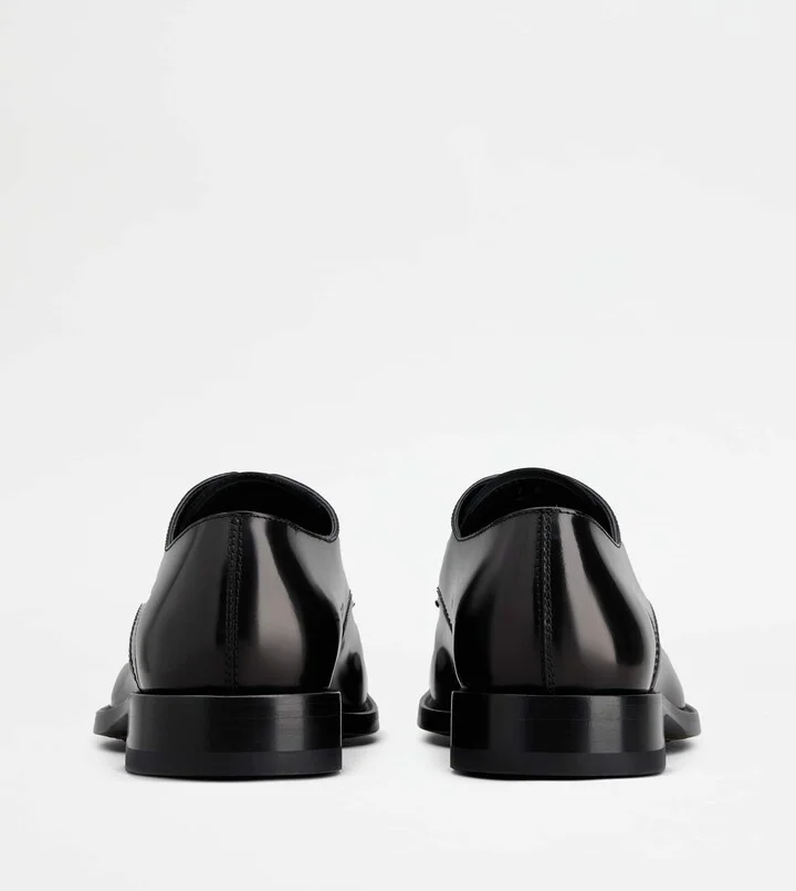 Lace-ups in Leather - Image 3